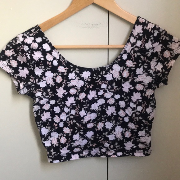 Floral crop tops - Picture 4 of 4